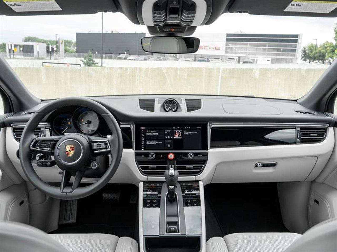 2026 Porsche Macan S AWD Premium Pkg Plus 21 RS Spyder Design Wheels Photo