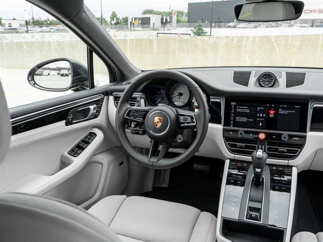 2026 Porsche Macan S AWD Premium Pkg Plus 21 RS Spyder Design Wheels Photo