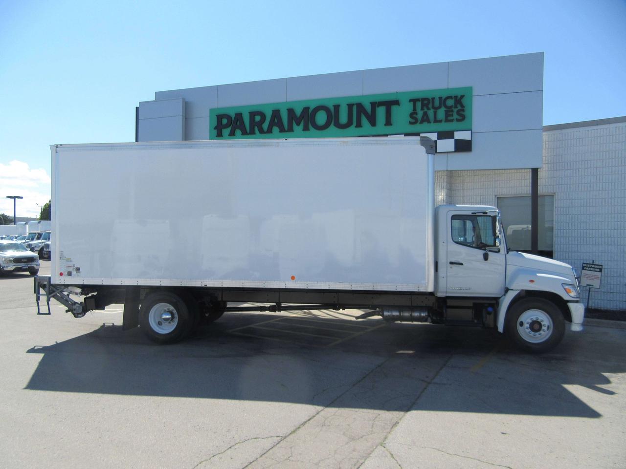 2023 Hino L7 CUMMINS DIESEL 26FT HIGH & WIDE BOX POWER LIFTGATE Photo1