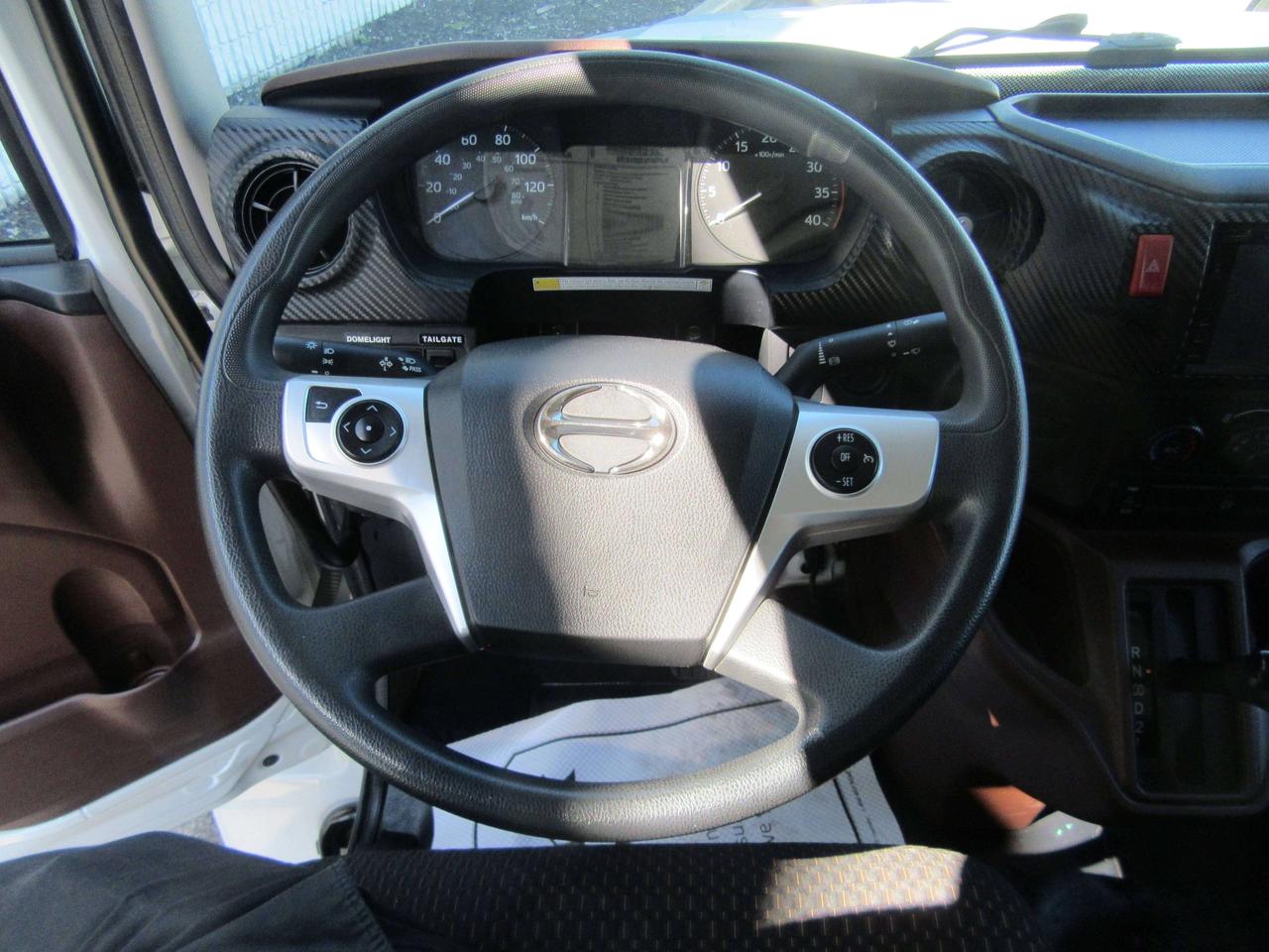 2023 Hino L7 CUMMINS DIESEL 26FT HIGH & WIDE BOX POWER LIFTGATE Photo