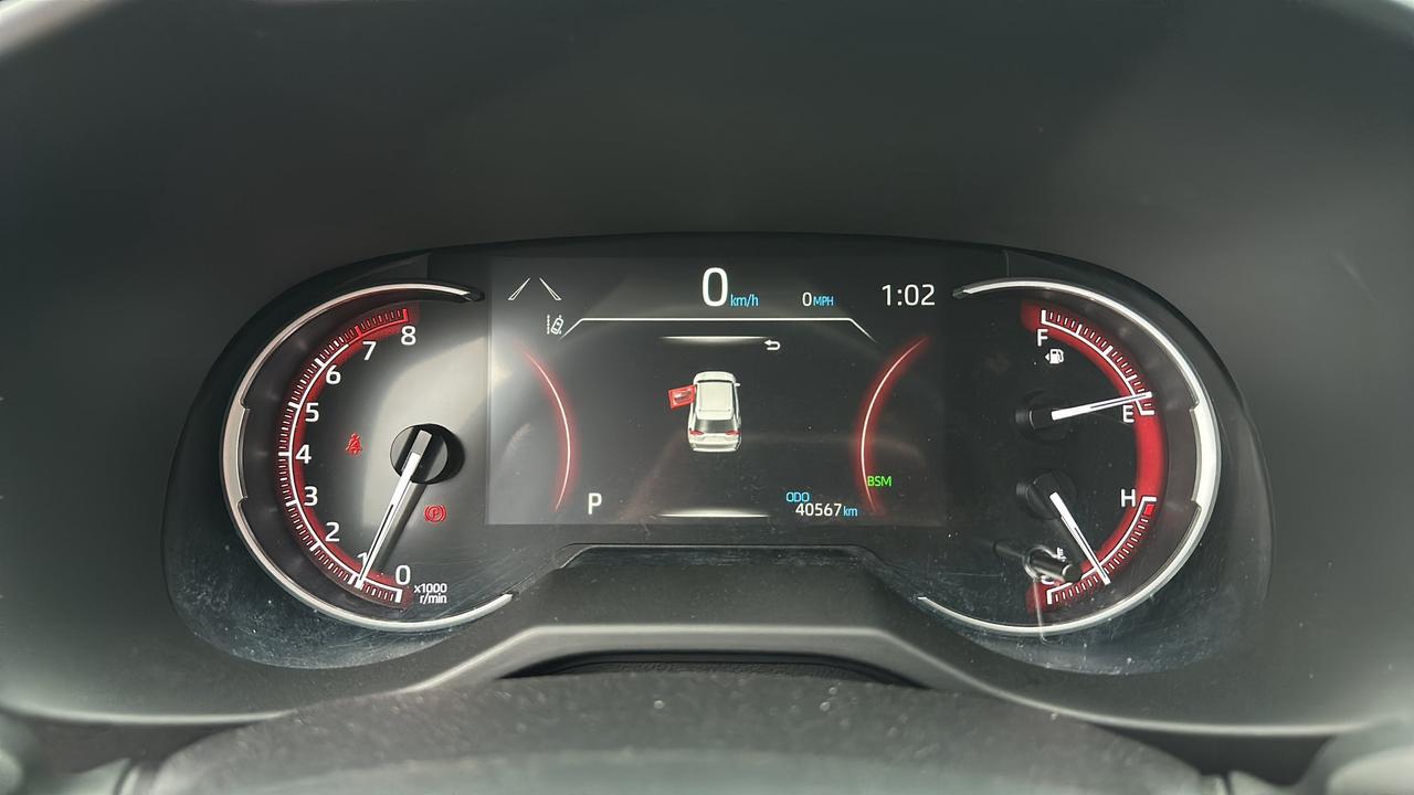 2025 Toyota RAV4 LE AWD Photo