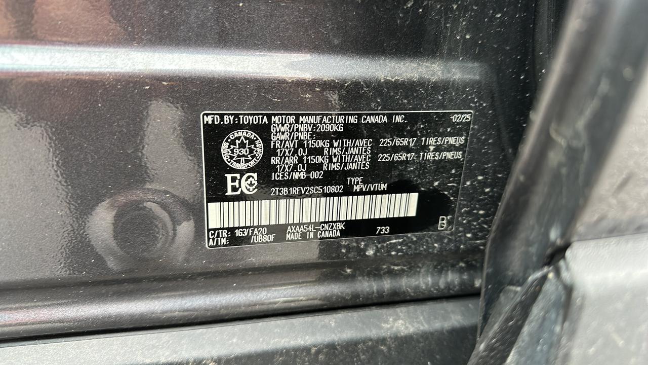 2025 Toyota RAV4 LE AWD Photo