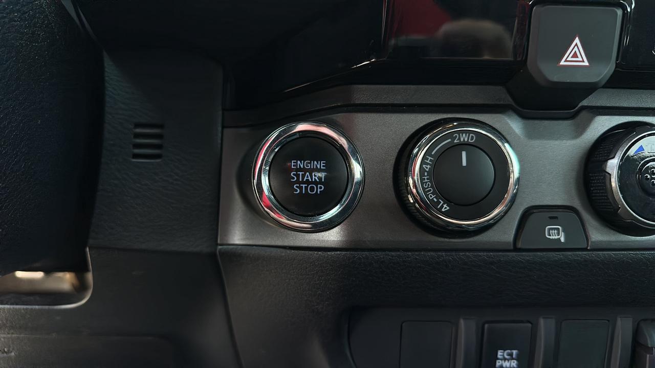2018 Toyota Tacoma V6 Photo