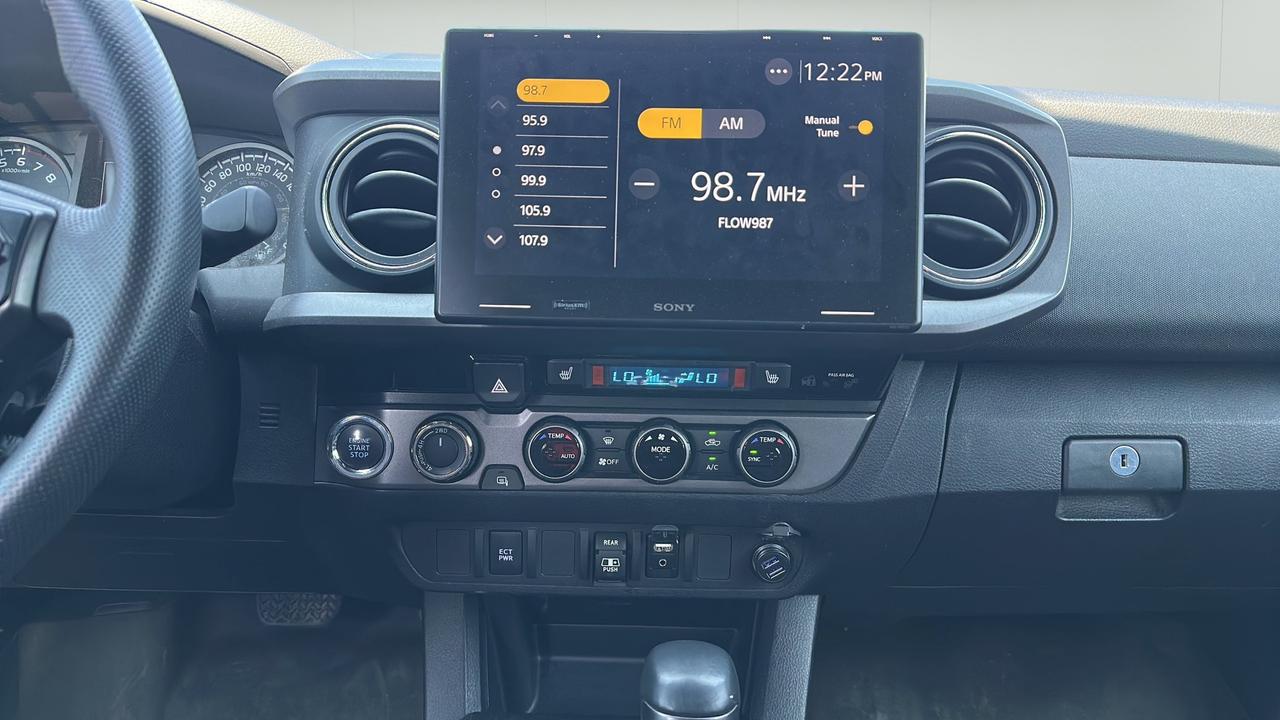 2018 Toyota Tacoma V6 Photo