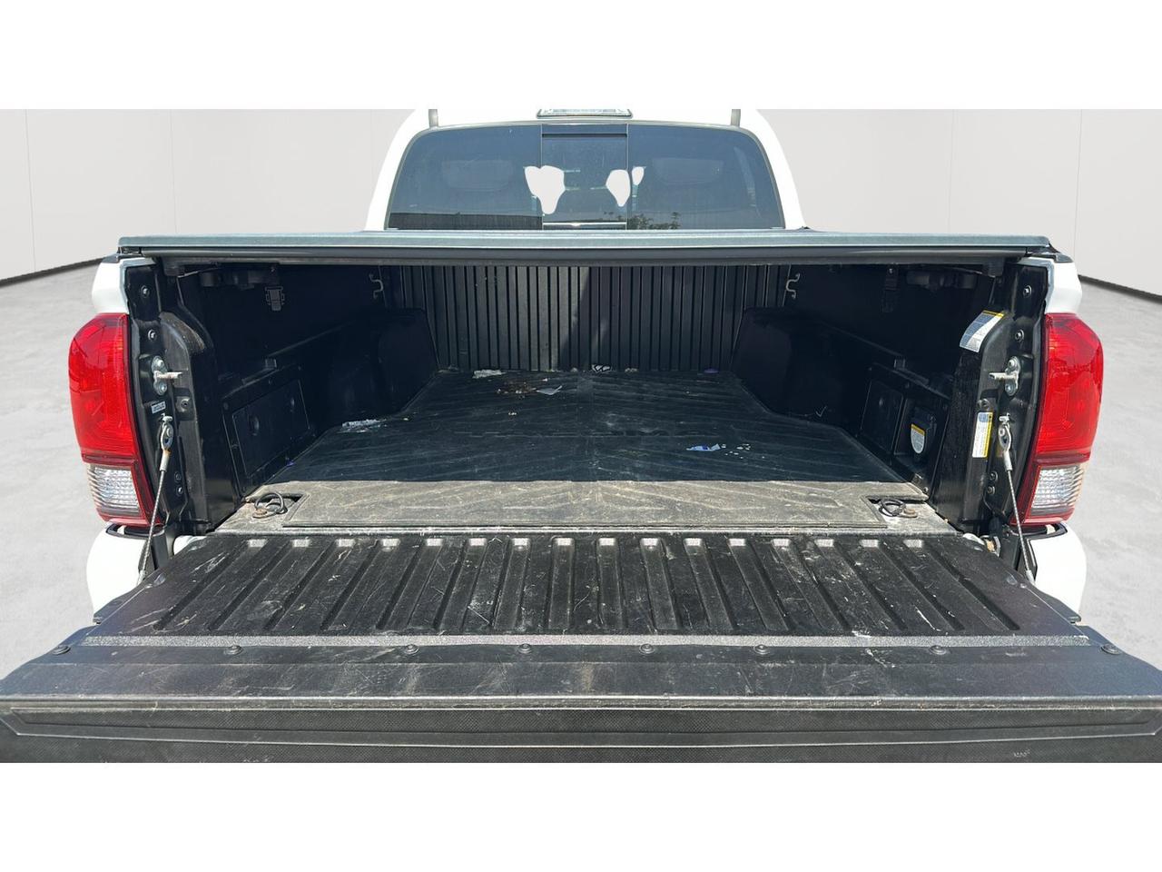 2018 Toyota Tacoma V6 Photo