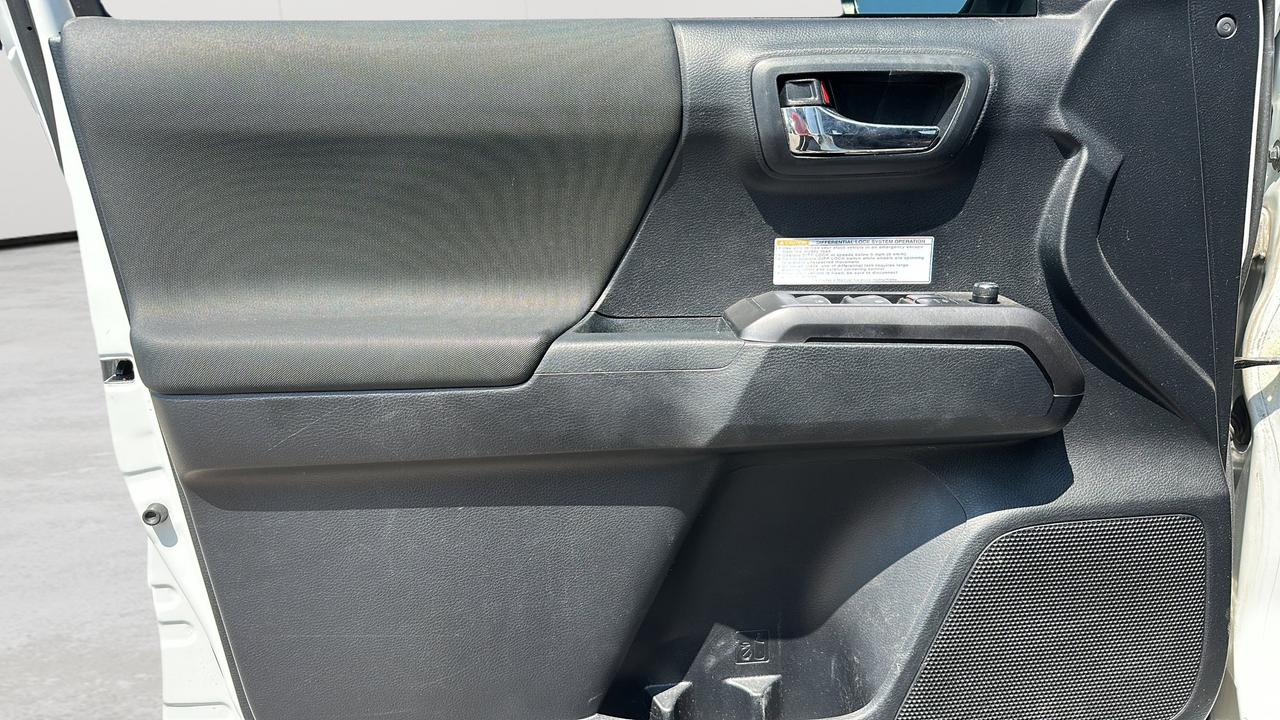 2018 Toyota Tacoma V6 Photo