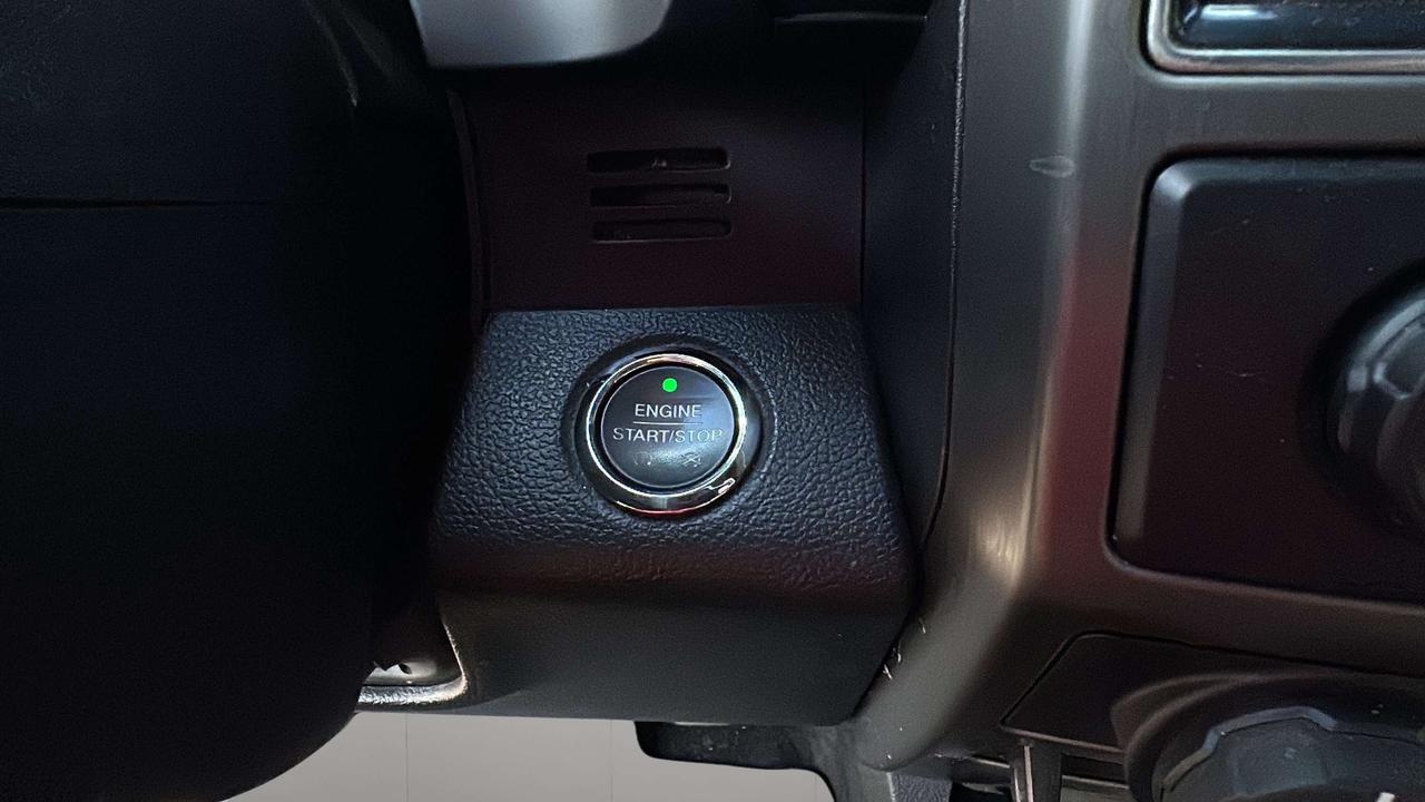 2017 Ford F-150 Limited  Photo