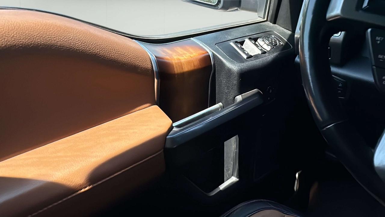 2017 Ford F-150 Limited  Photo