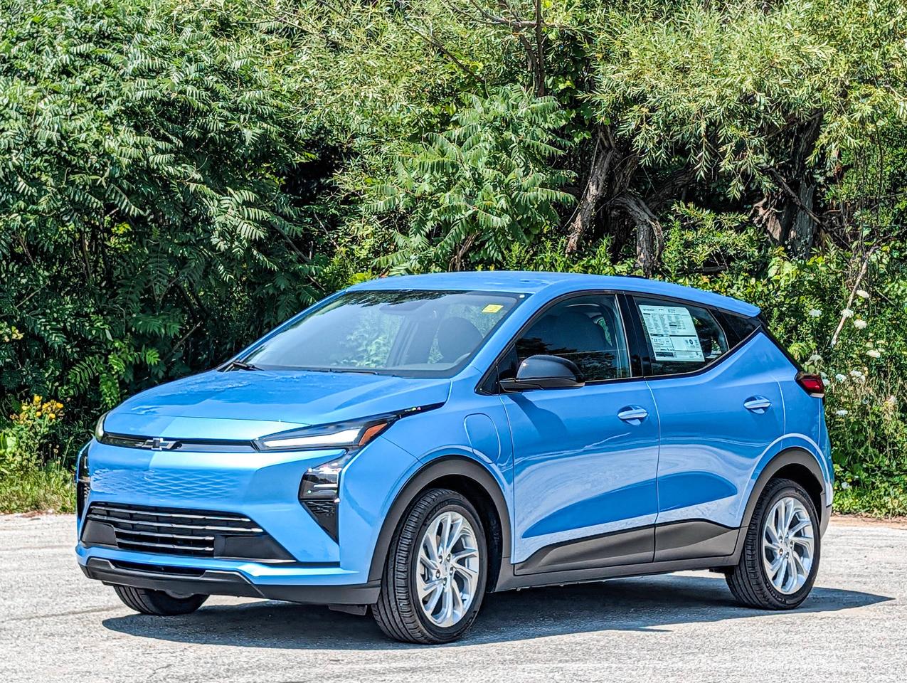 2027 Chevrolet Bolt LT Photo