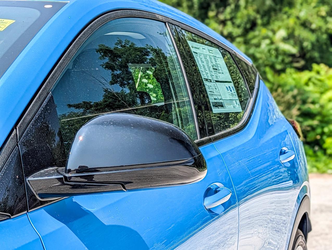 2027 Chevrolet Bolt LT Photo