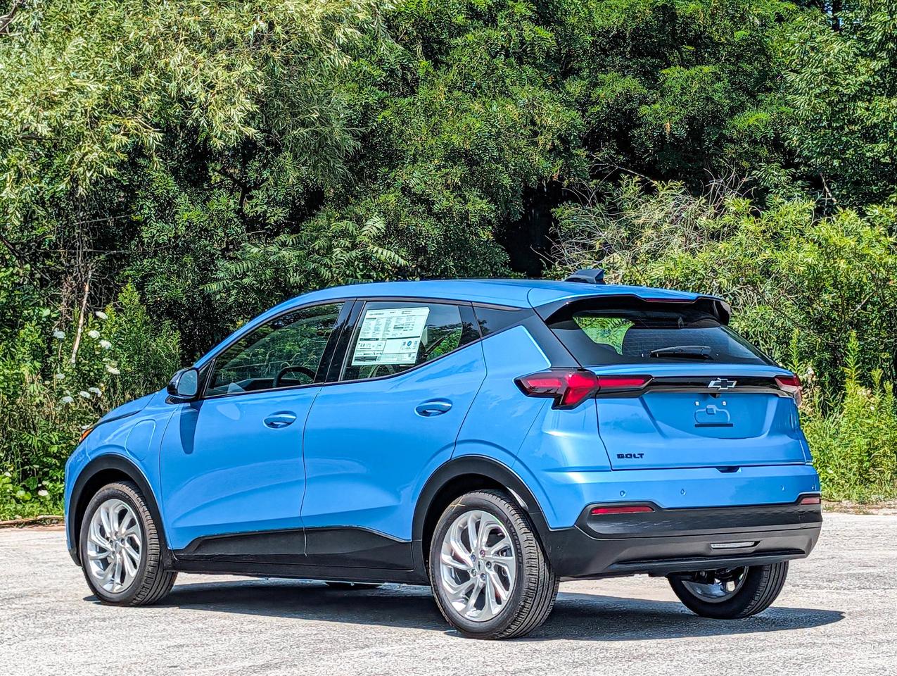 2027 Chevrolet Bolt LT Photo