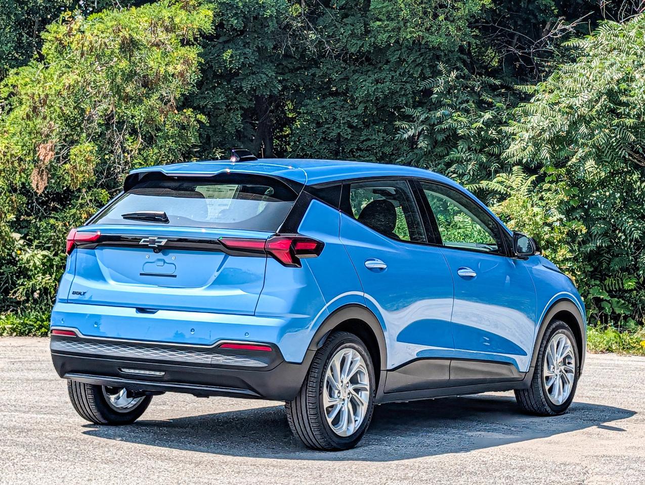 2027 Chevrolet Bolt LT Photo