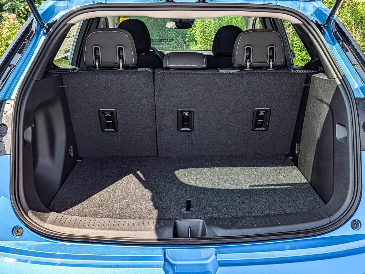 2027 Chevrolet Bolt LT Photo
