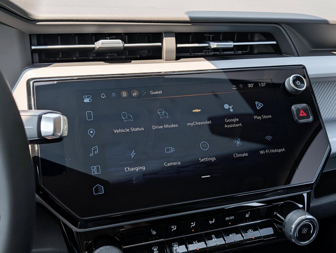 2027 Chevrolet Bolt LT Photo