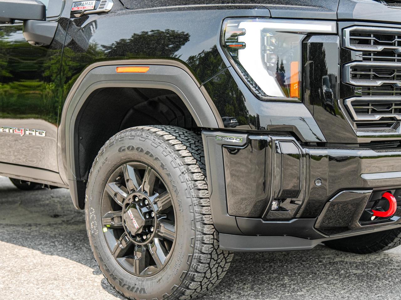 2026 GMC SIERRA 2500HD AT4 Photo2