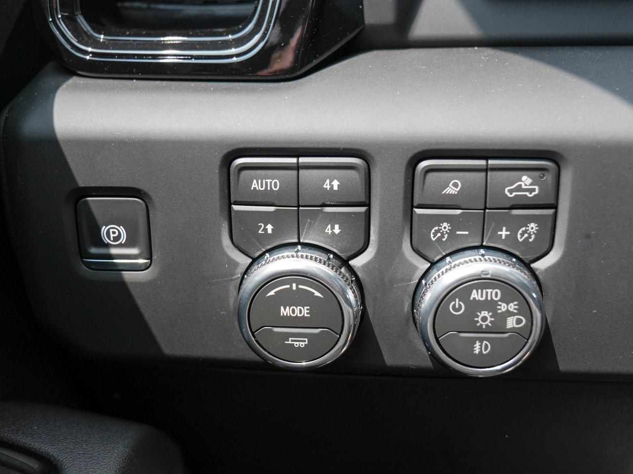 2026 GMC SIERRA 2500HD AT4 Photo