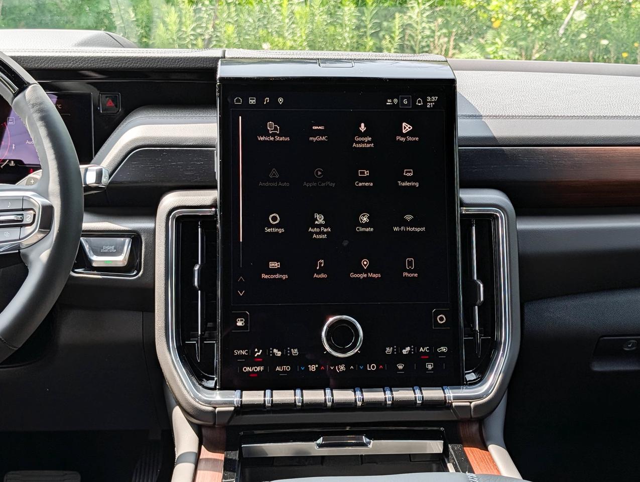 2026 GMC Yukon Denali Photo