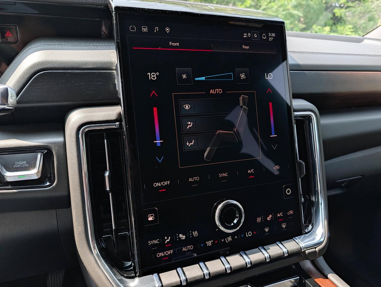 2026 GMC Yukon Denali Photo