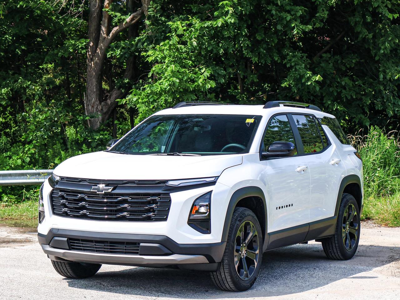 2027 Chevrolet Equinox AWD LT Photo