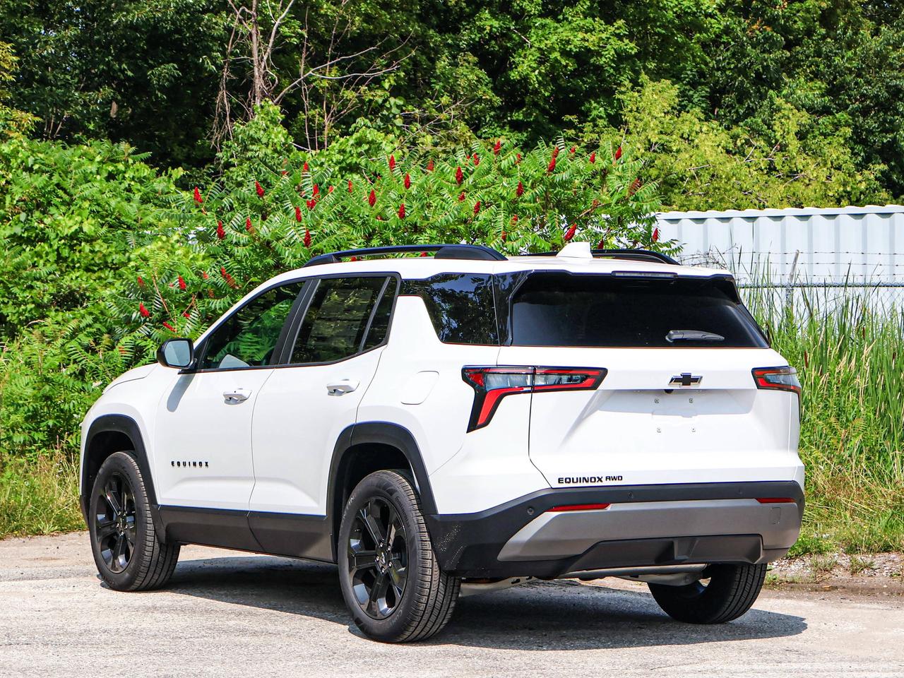 2027 Chevrolet Equinox AWD LT Photo