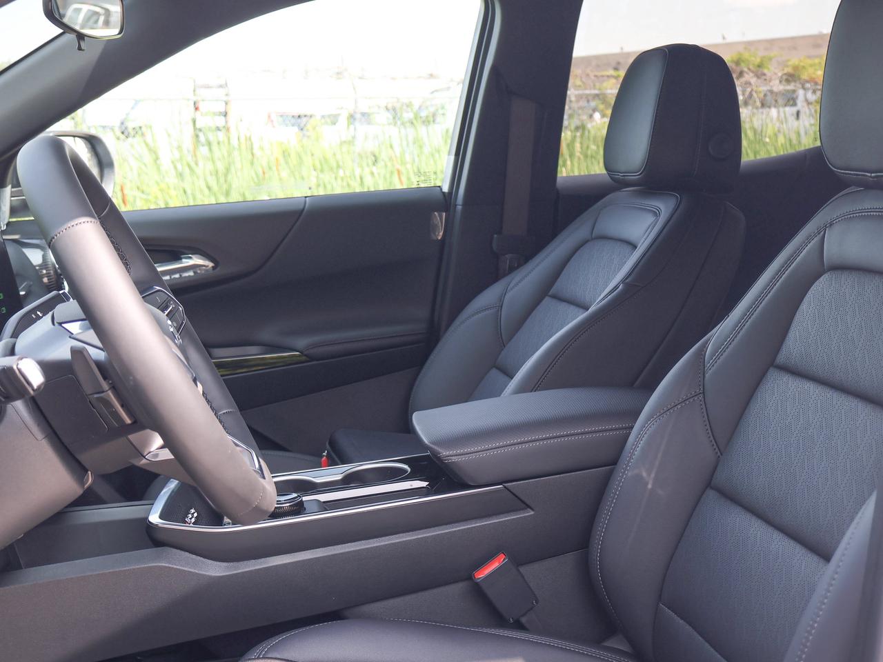 2027 Chevrolet Equinox AWD LT Photo