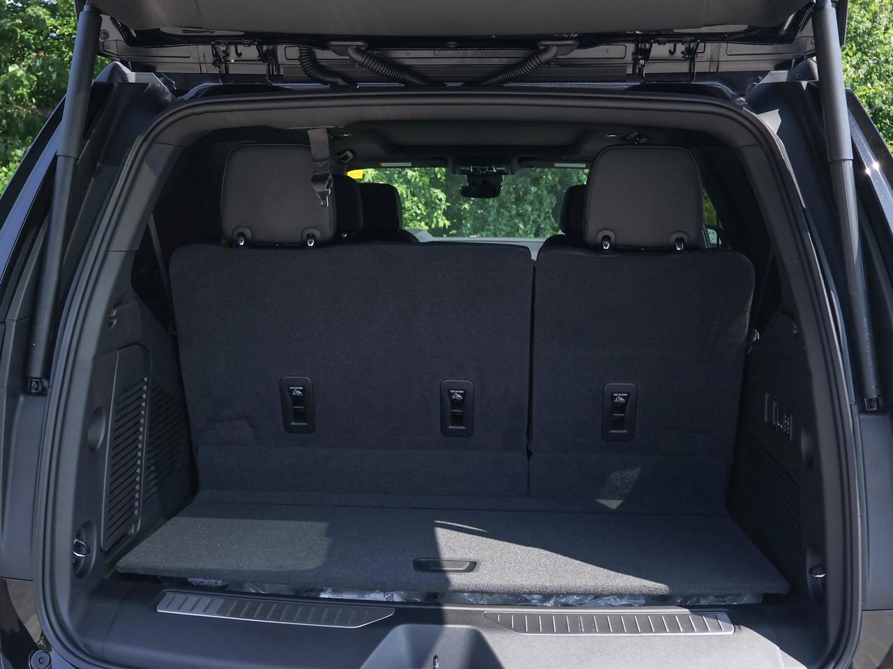 2026 Chevrolet Tahoe HIGH COUNTRY Photo