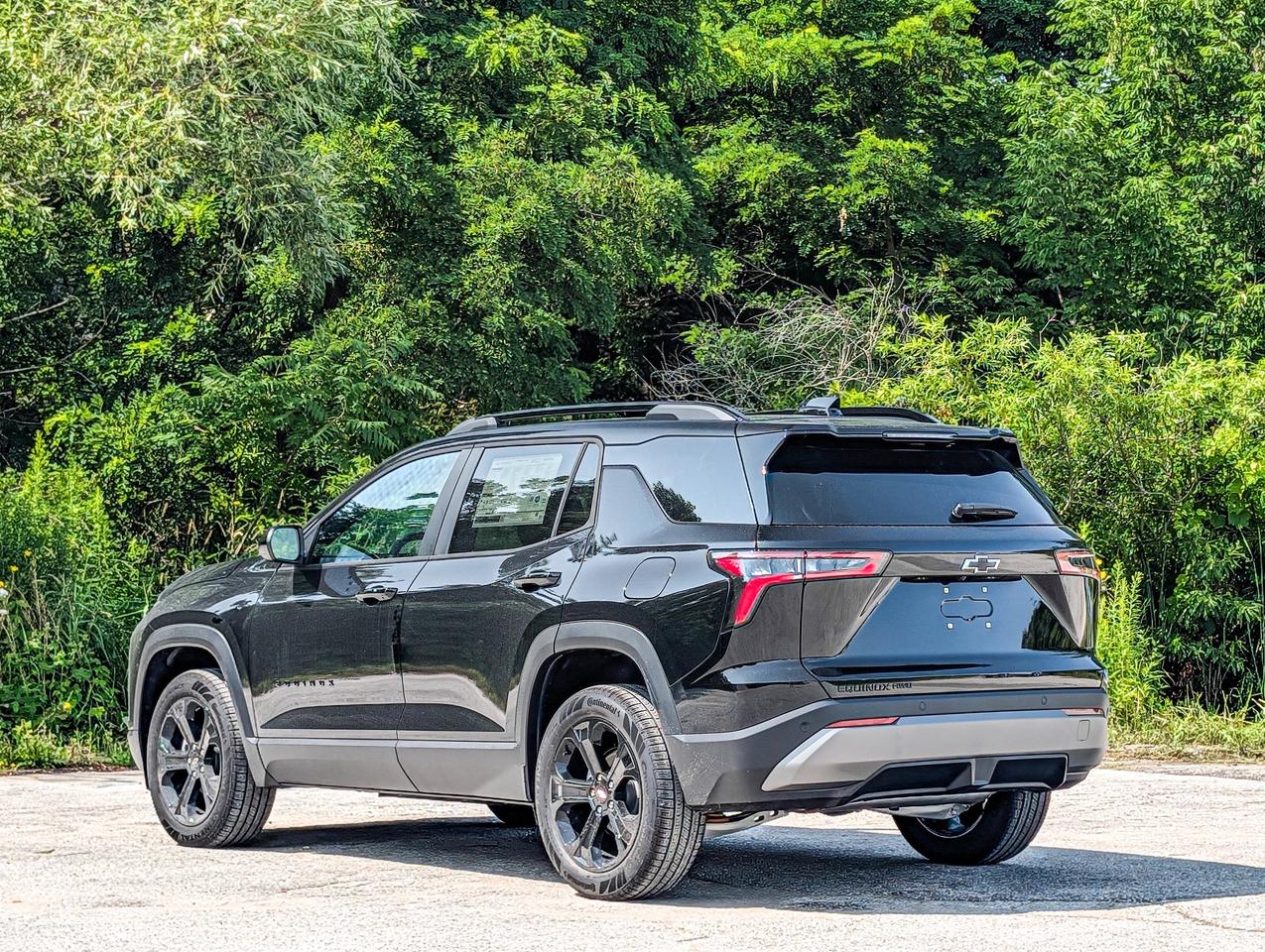 2027 Chevrolet Equinox AWD LT Photo