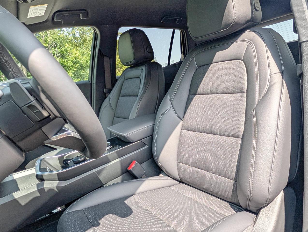 2027 Chevrolet Equinox AWD LT Photo