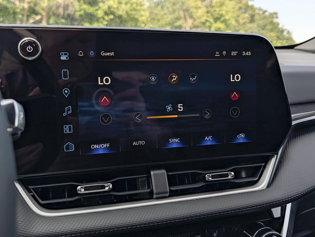 2027 Chevrolet Equinox AWD LT Photo