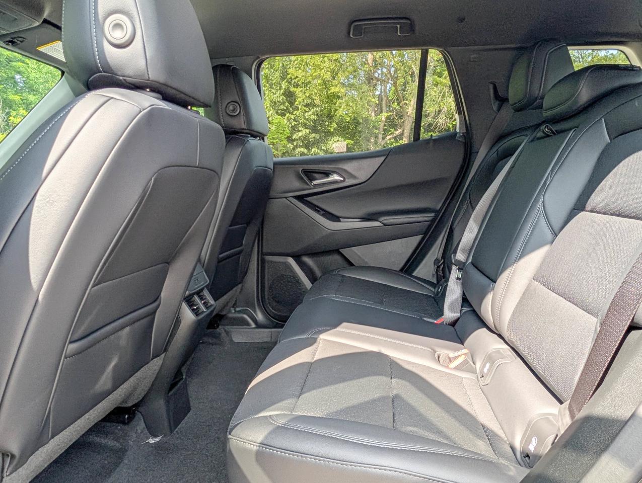 2027 Chevrolet Equinox AWD LT Photo
