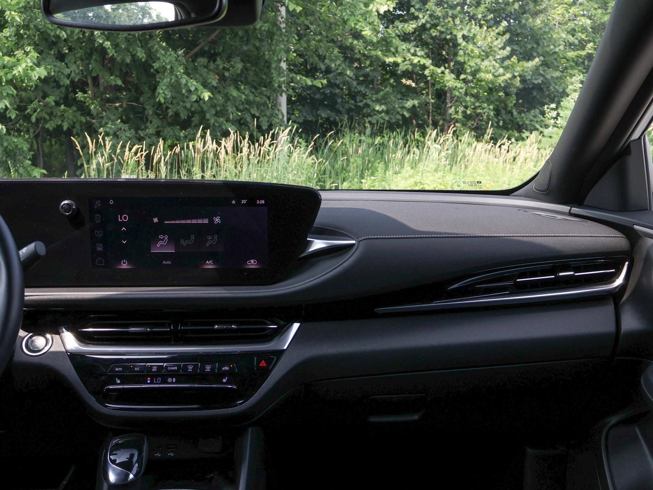 2024 Buick Envista Avenir Photo