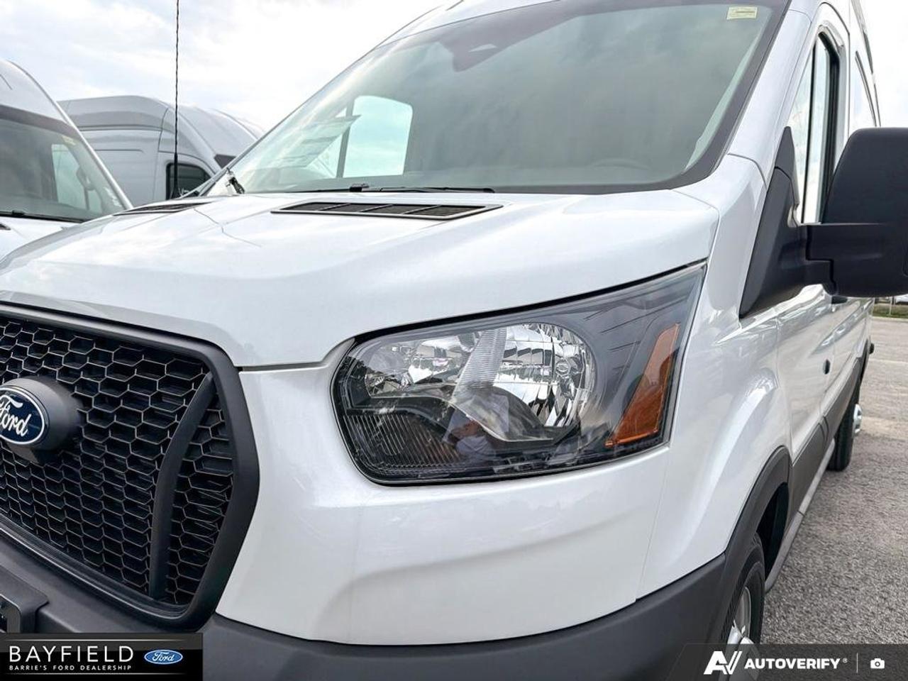 2026 Ford Transit Long 148 EL Photo