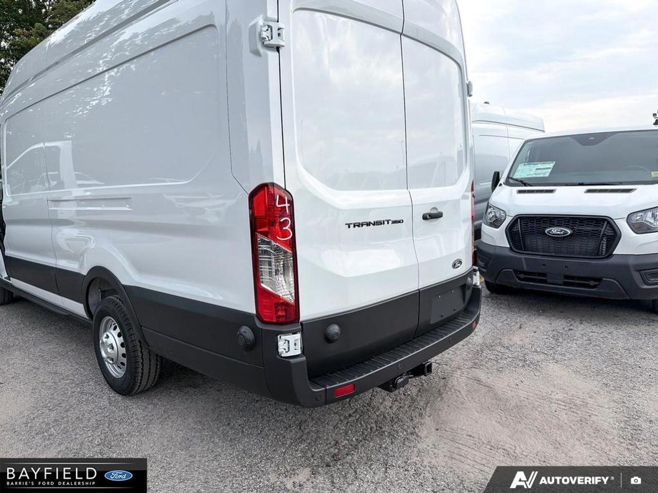 2026 Ford Transit Long 148 EL Photo