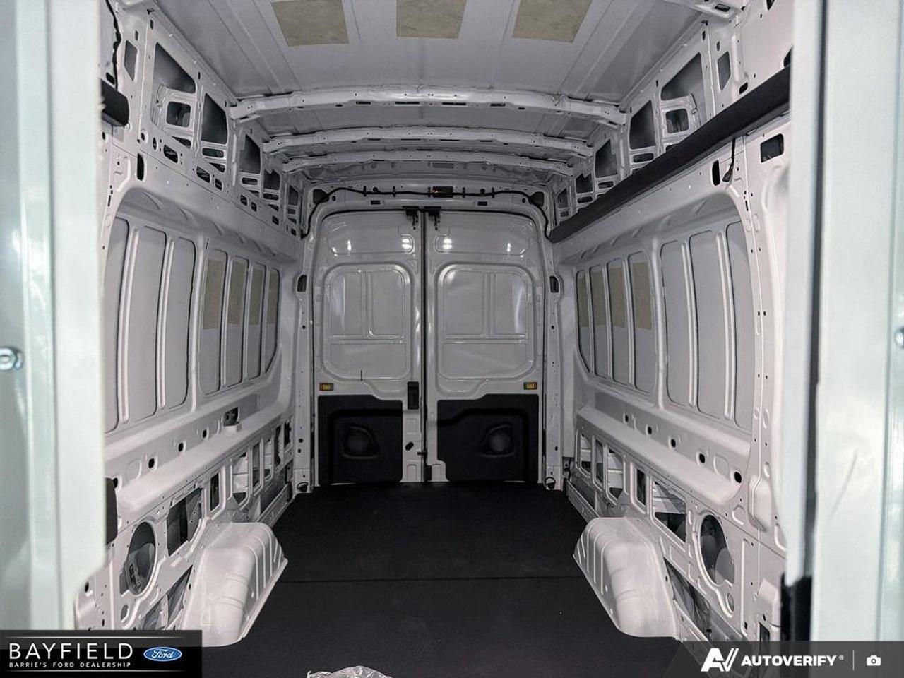 2026 Ford Transit Long 148 EL Photo