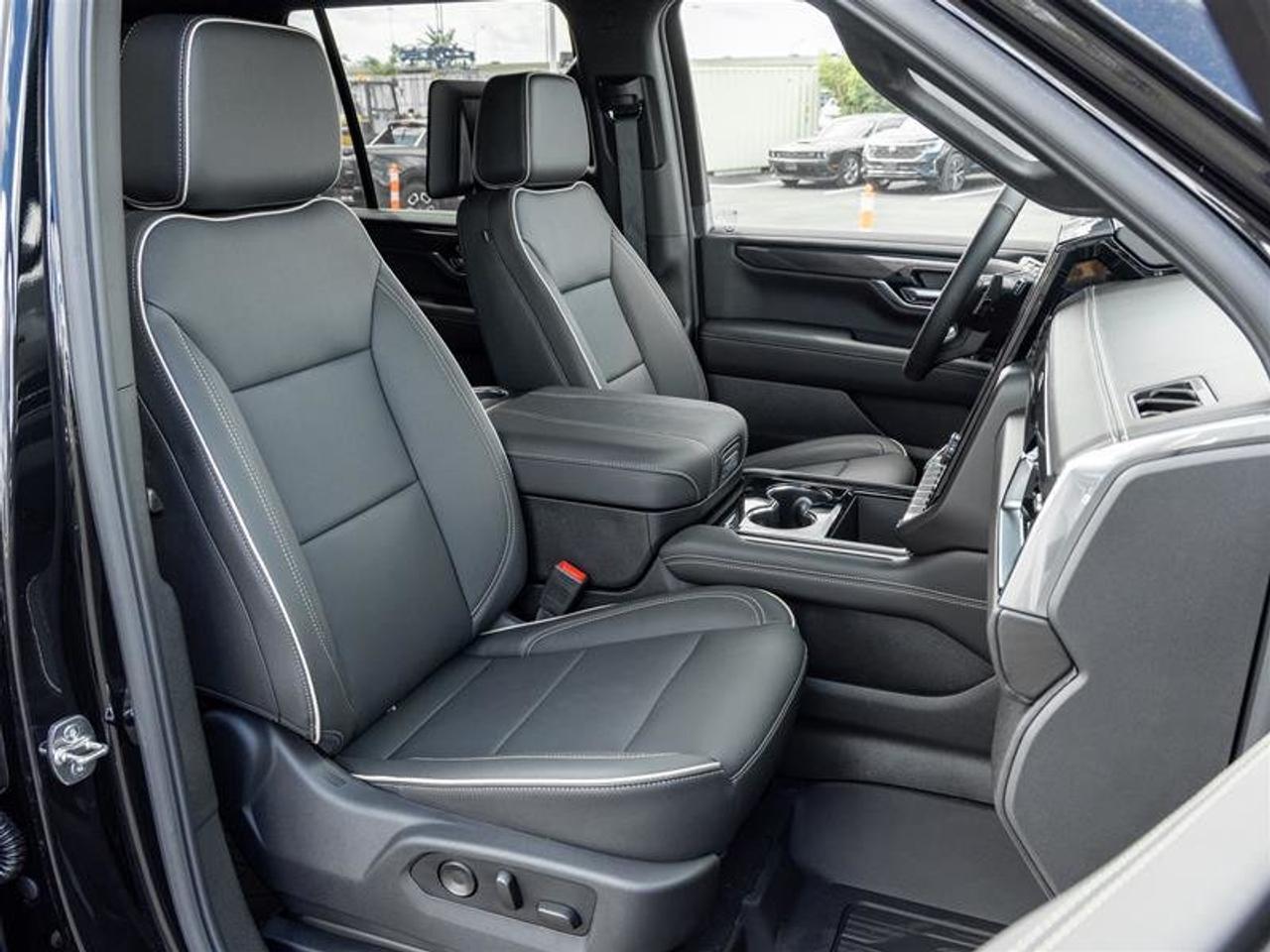 2026 GMC Yukon Elevation Photo