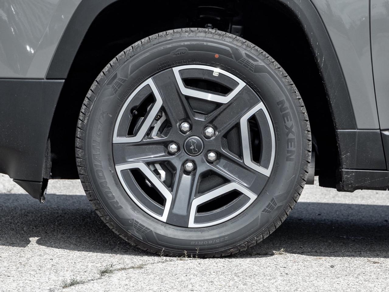 2026 Jeep Cherokee laredo Photo