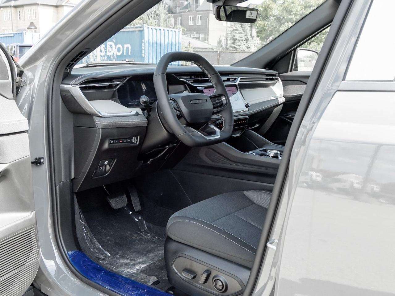 2026 Jeep Cherokee laredo Photo