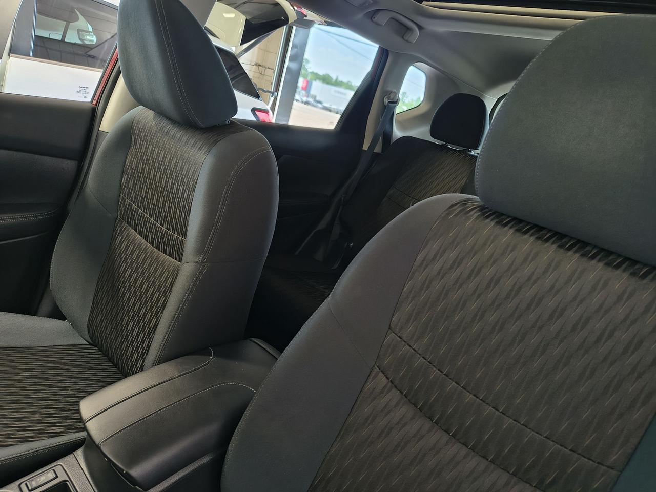 2019 Nissan Rogue S Photo0