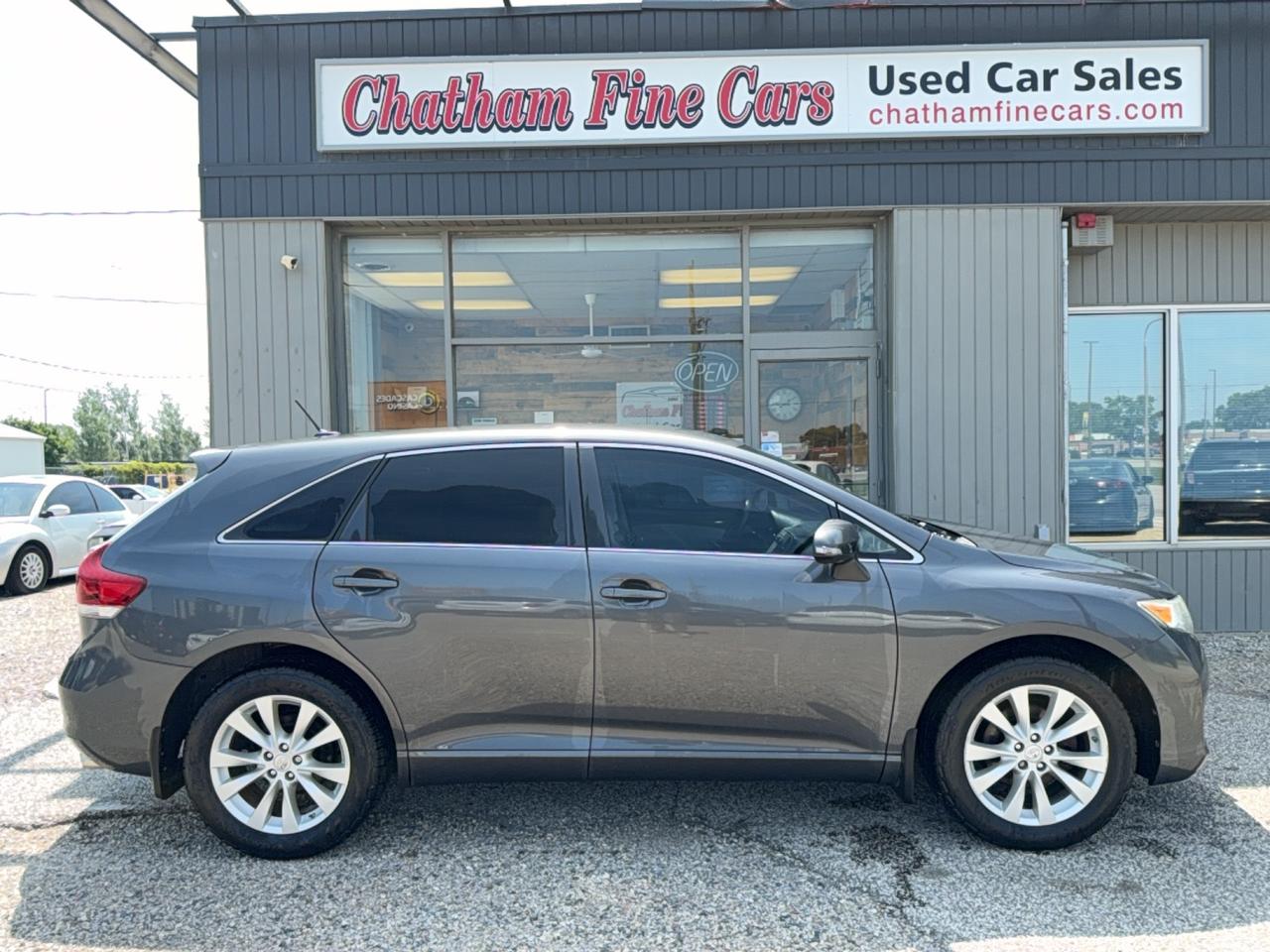 2013 Toyota Venza  - Photo #2