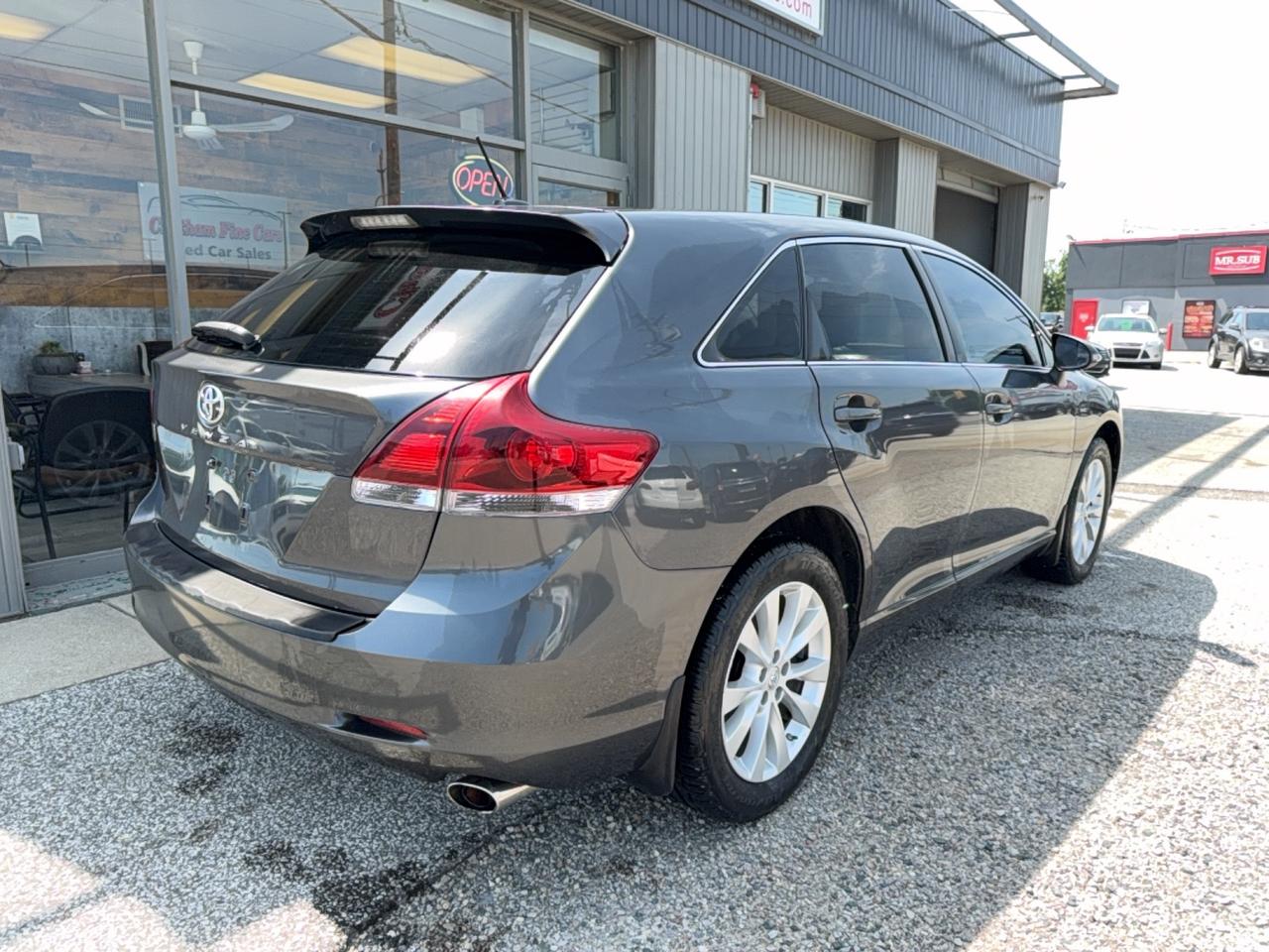 2013 Toyota Venza  - Photo #3