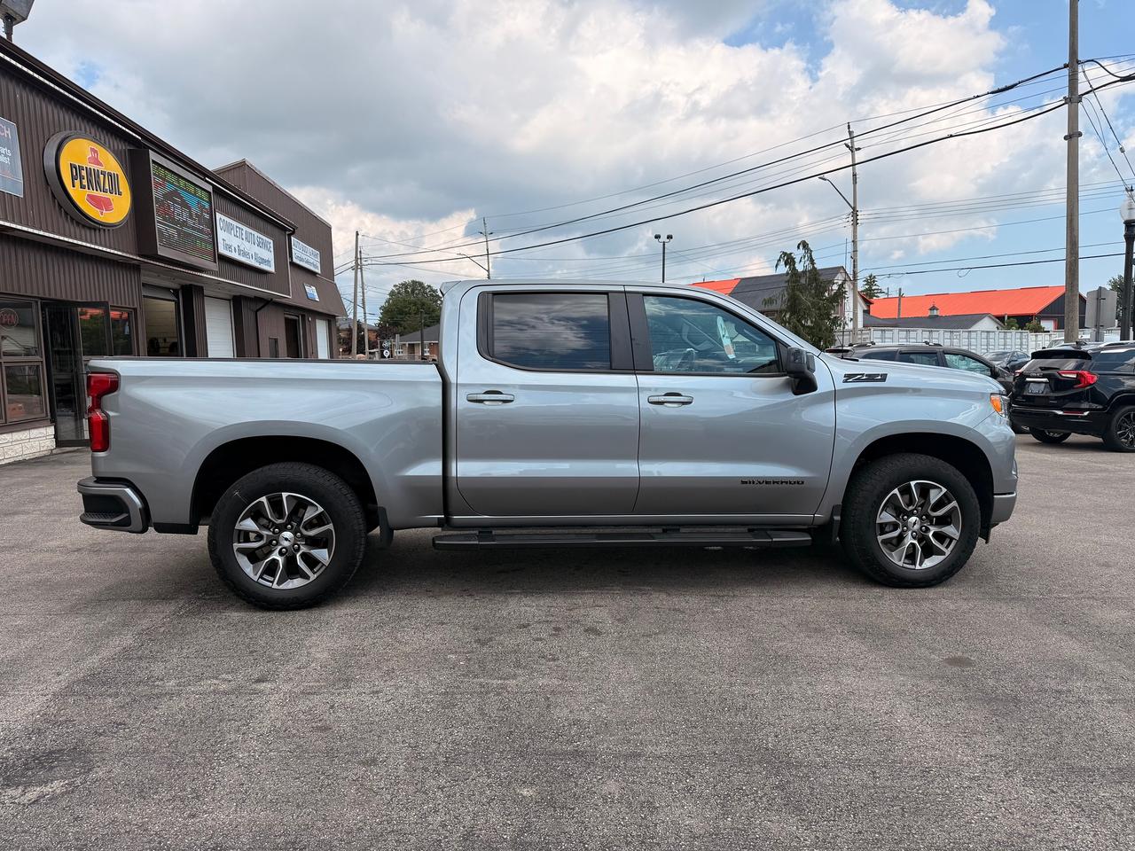 2024 Chevrolet Silverado 1500 RST Photo