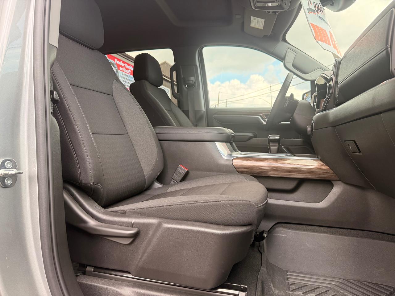 2024 Chevrolet Silverado 1500 RST Photo