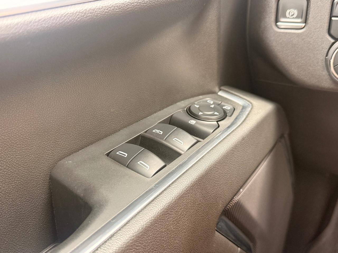 2024 Chevrolet Silverado 1500 RST Photo