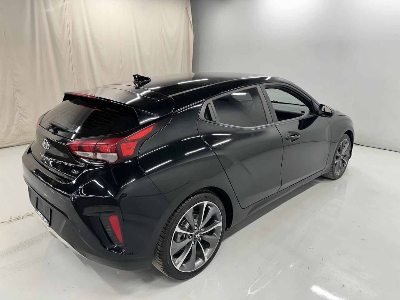 2019 Hyundai Veloster 2.0 GL Auto Photo25