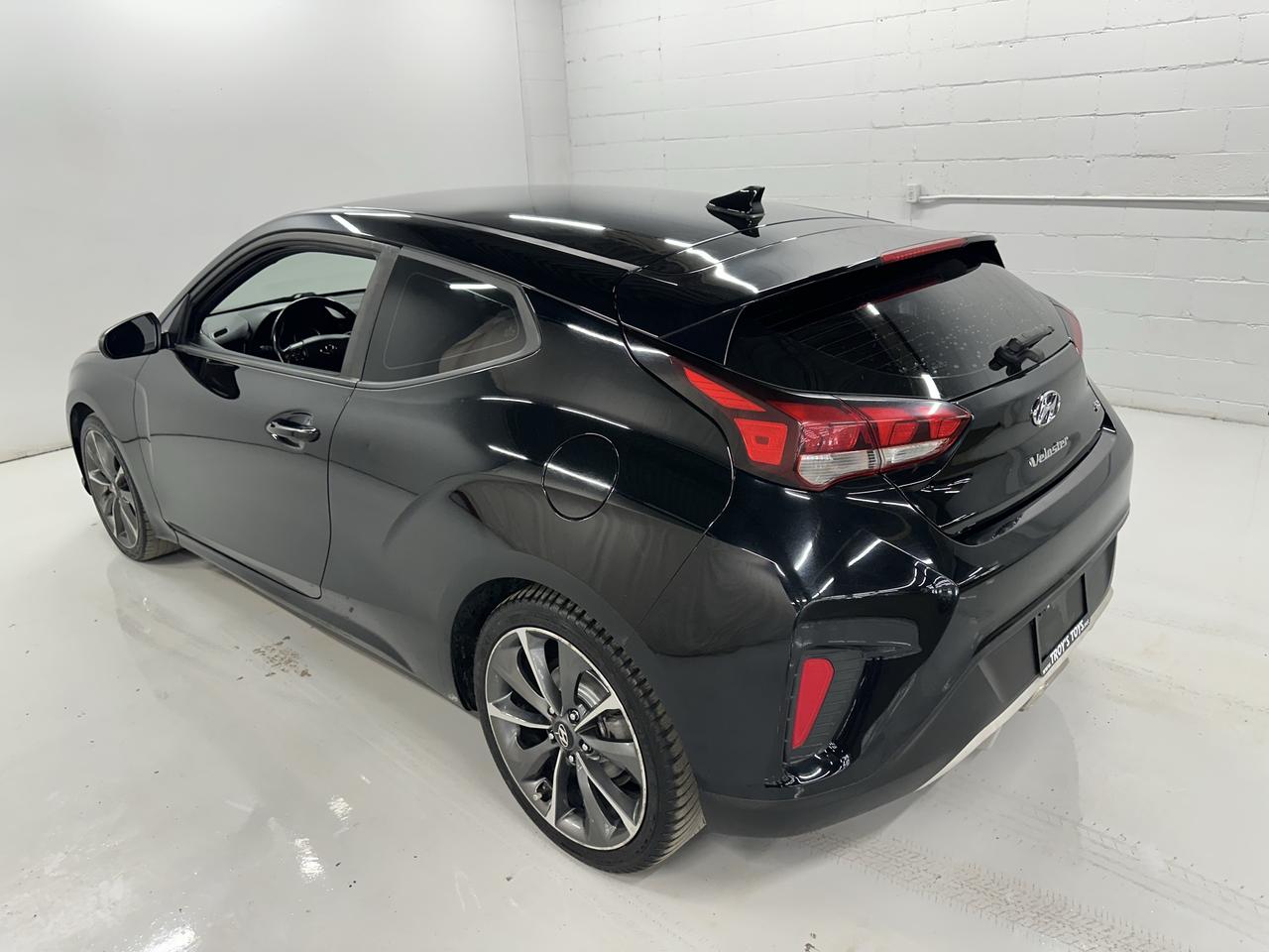 2019 Hyundai Veloster 2.0 GL Auto Photo23