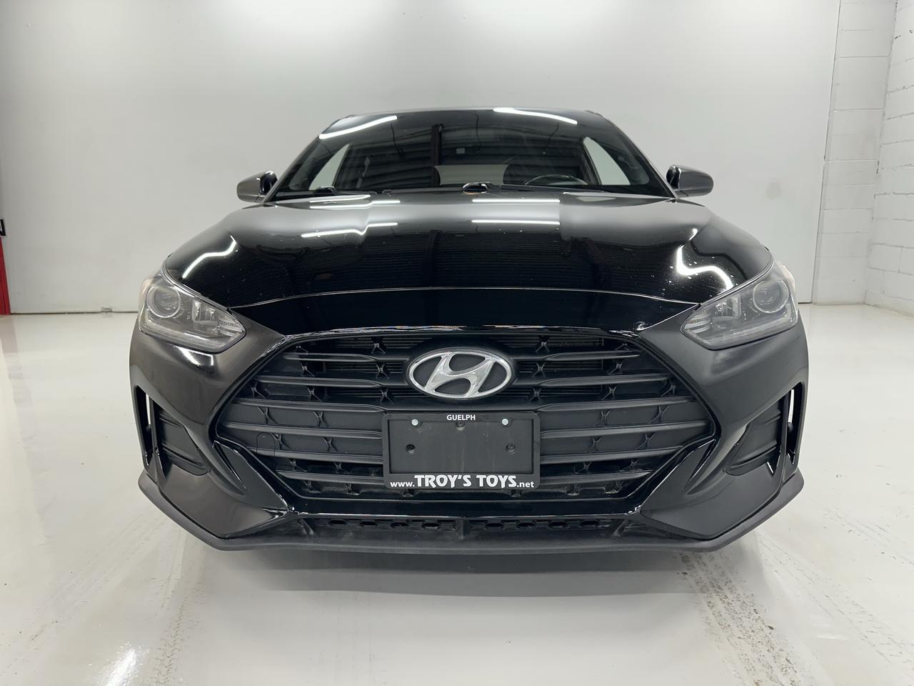 2019 Hyundai Veloster 2.0 GL Auto Photo2