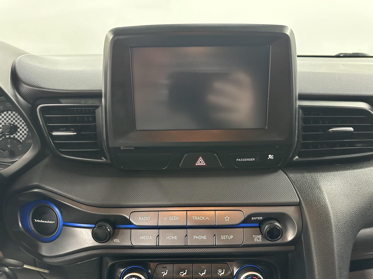 2019 Hyundai Veloster 2.0 GL Auto Photo10