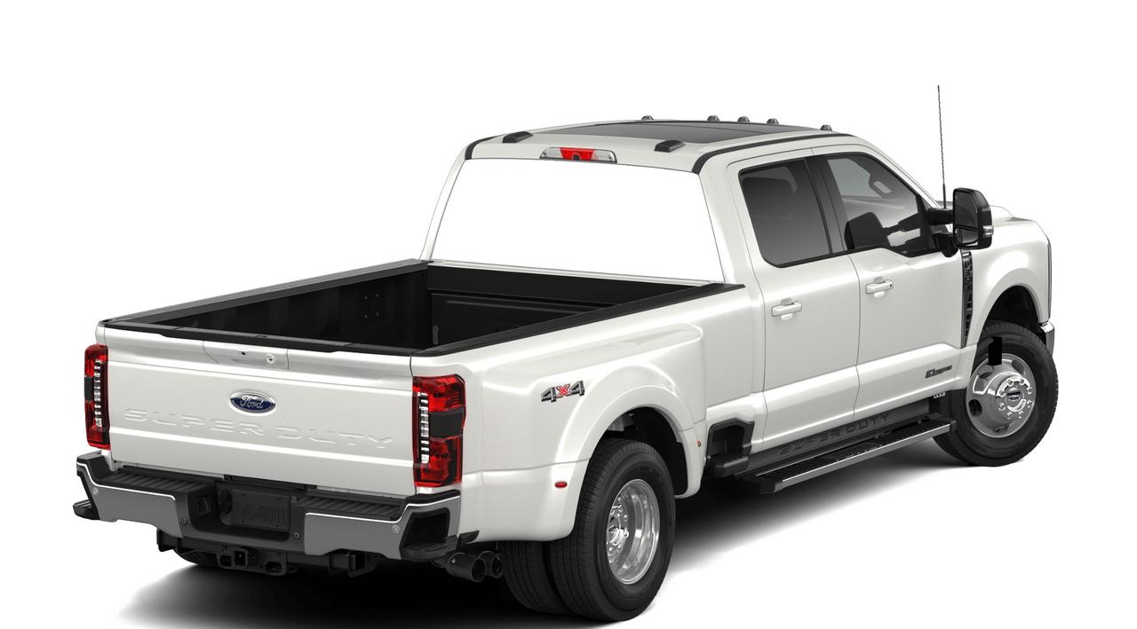 2026 Ford F-350 Lariat Crew Cab Dually 4x4 Photo2