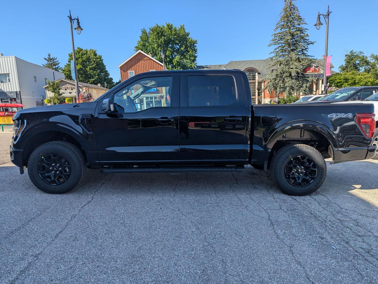 2026 Ford F-150 XLT SuperCrew 302A 4x4 Photo2