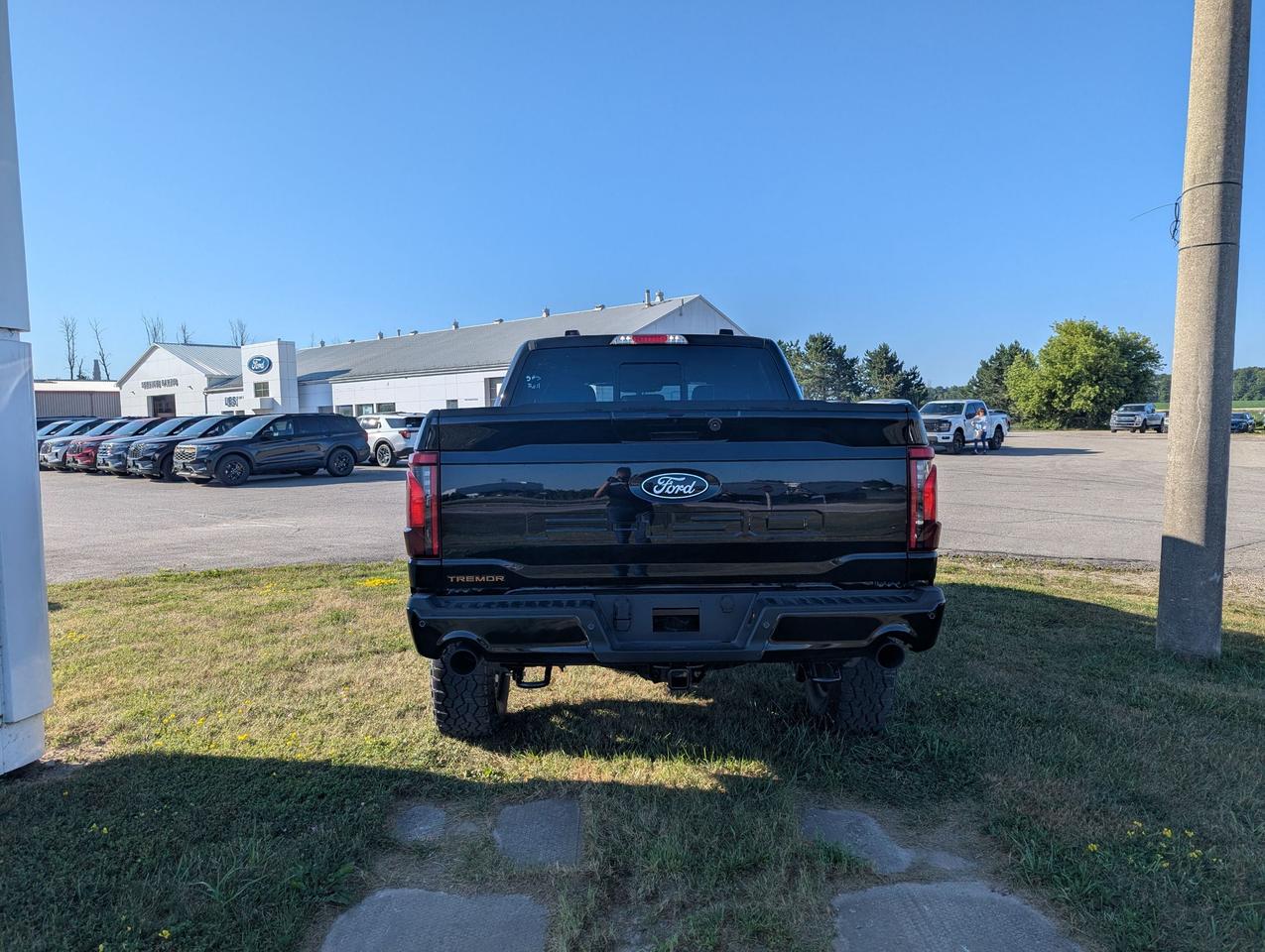 2026 Ford F-150 Tremor SuperCrew 401A 4x4 Photo4